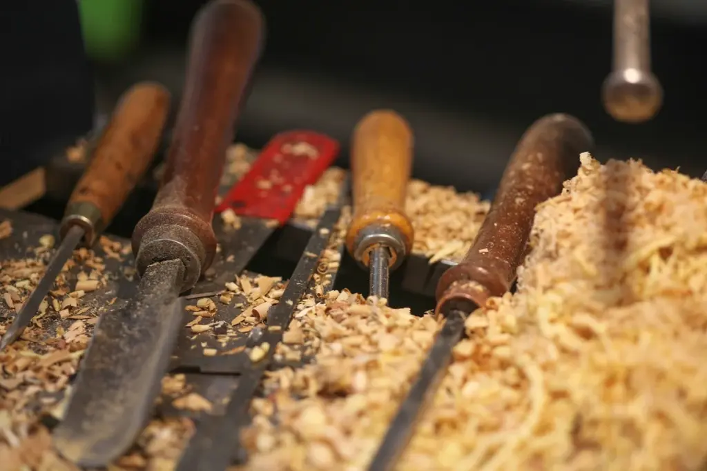 Hide Glue or Modern Glue: What Does the Science Say for Your Workshop?